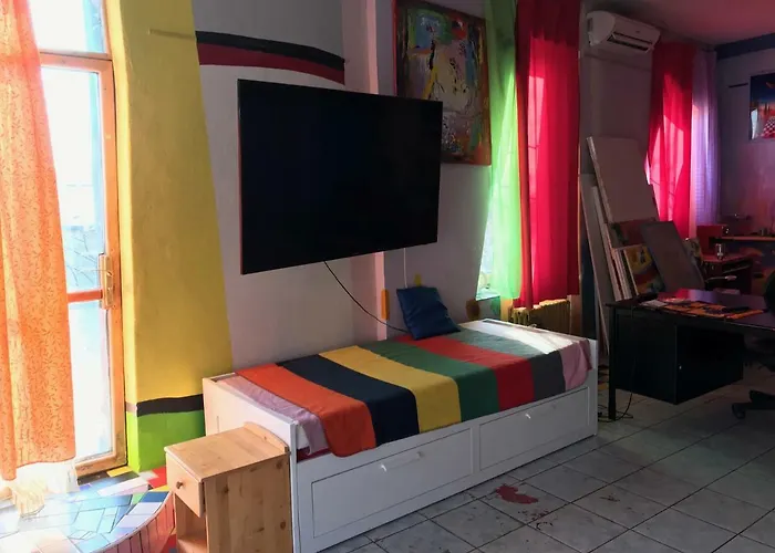Hotel sebarozvoja s možnosťou získania poznania a inšpirujúcich prostriedkov na uplatňovanie vedomia, premenu seba a prostredia interiéru