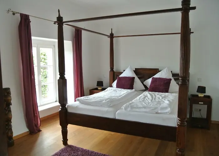 Gästehaus Sektstuuf St. Laurentius Leiwen