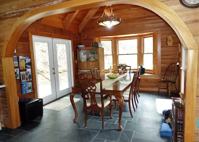 Creekside Paradise Bed And Breakfast Robbinsville