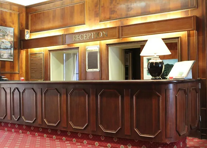 Splendid Hotel By Popinns