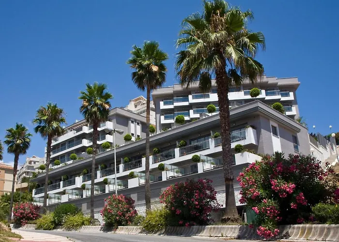 Artplatinum Suites & Apartments
