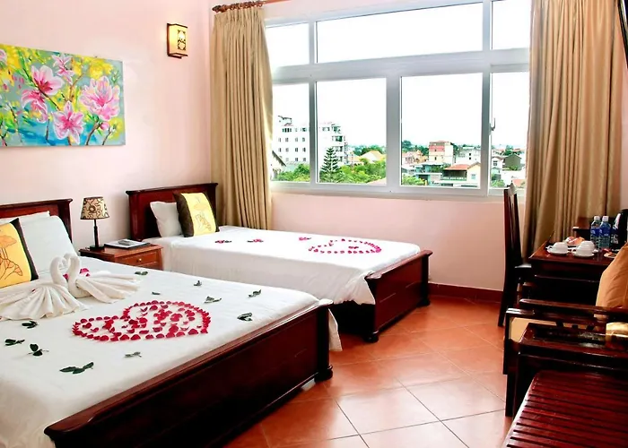 Holiday Diamond Hotel