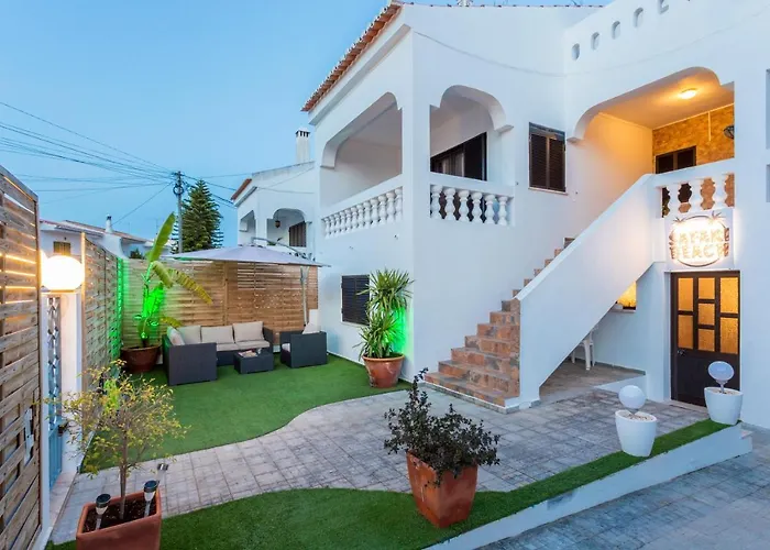 Safari Beach Guest House Lagos