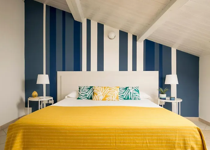 Civico 64 Bed & Breakfast In Mansarda Palmi