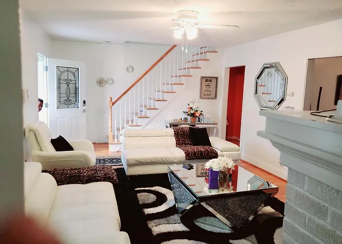 Fearlessrose Vacation Rental 89 Springfield