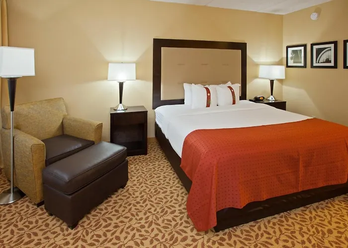 Holiday Inn Evansville Airport