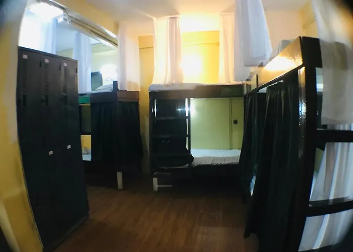 Austria'S Guest House El Nido