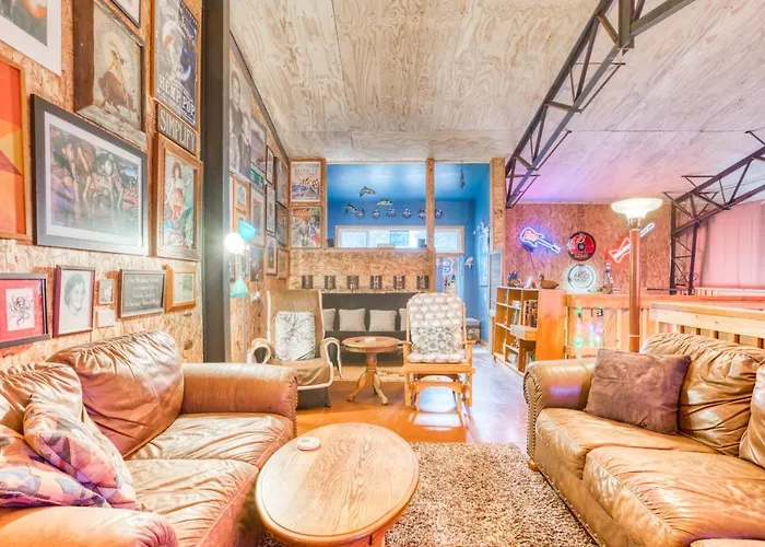 Getaway Bar On Easy Street