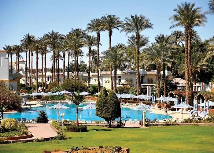 Cataract Pyramids Resort