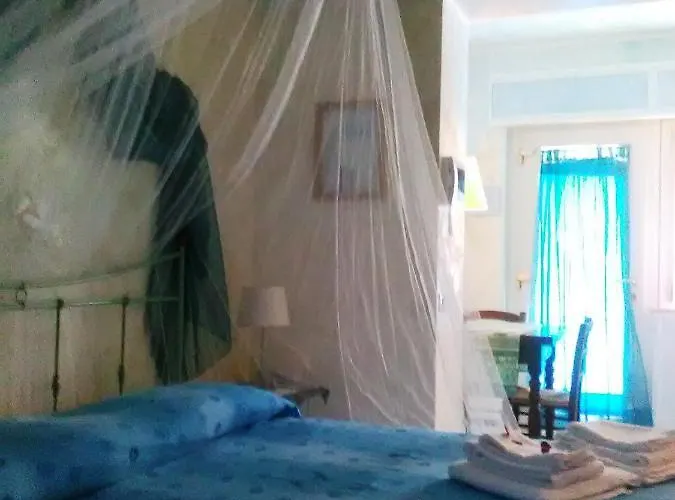 La Casa Di Ulisse B&B Quercianella