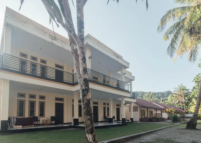 Oyo 1688 Collin Beach Hotel