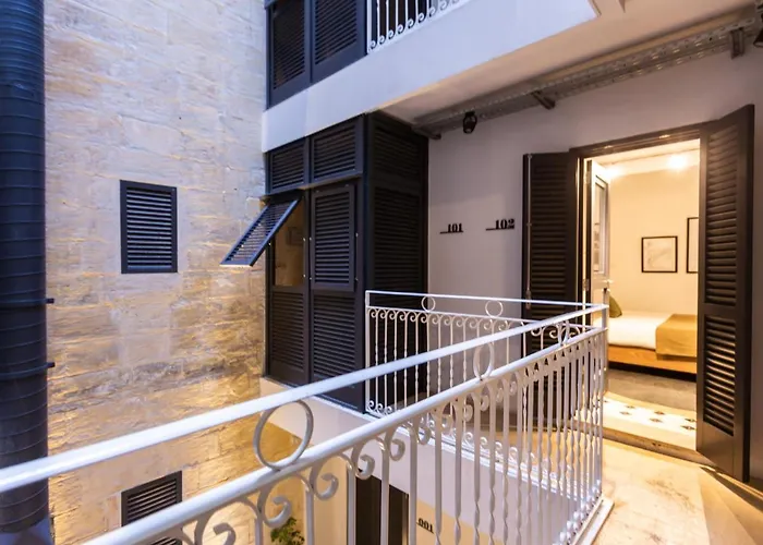 Merchant Suites
