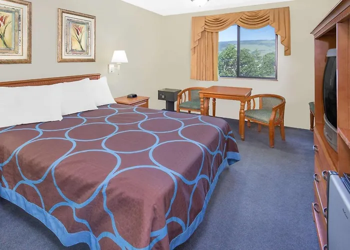 Super 8 By Wyndham Ashland Motel