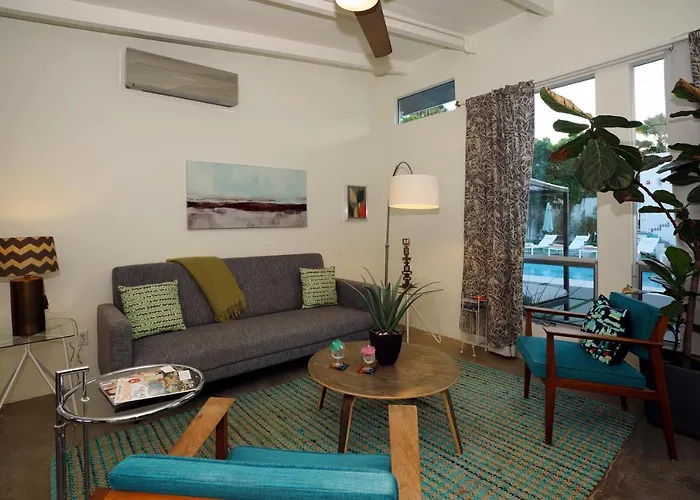 The Wesley By Avantstay Mid-Century Modern Oasis With Pool
