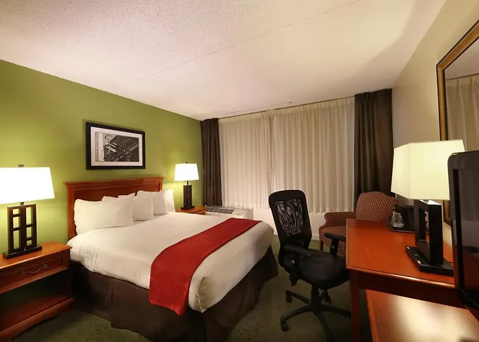 Holiday Inn Athens - University Area