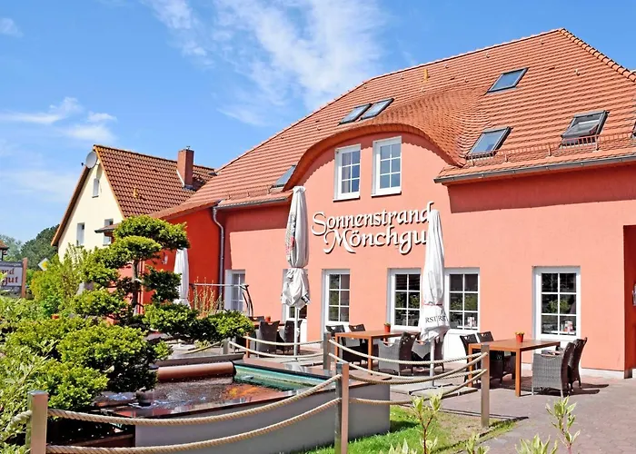 Das kleine Hotel und Ferienwohnungen auf Mönchgut! Lobbe
