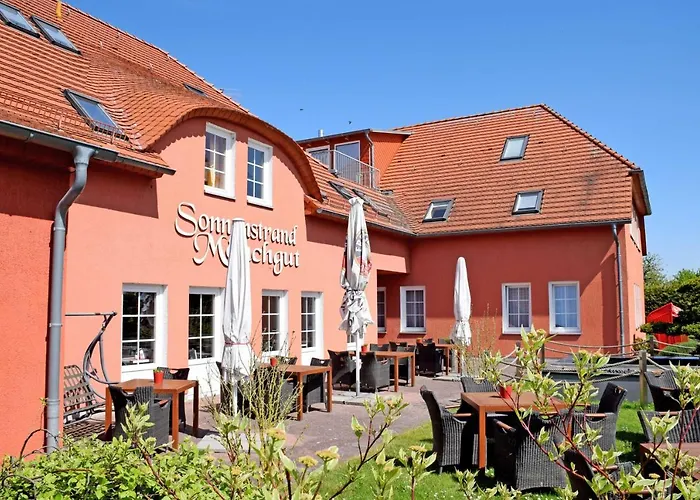 Das kleine Hotel und Ferienwohnungen auf Mönchgut! Lobbe