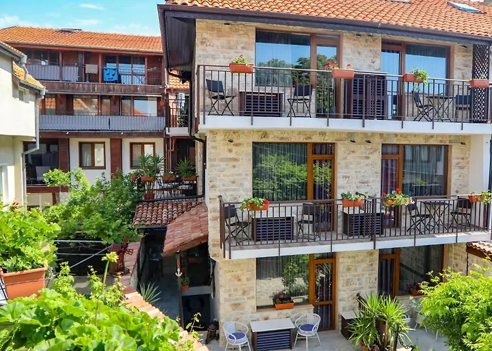 Kirios Hotel