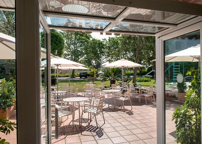Hotels in Sant Pere Pescador