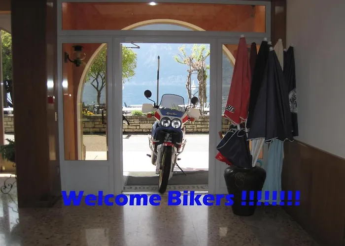 Piccolo Hotel Direkt am See Brenzone sul Garda